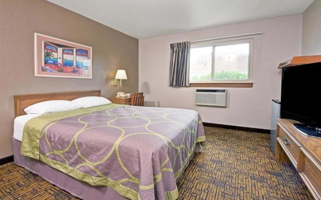 photo 5 of Super 8 Indianapolis