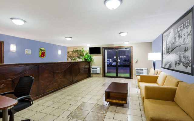 photo 2 of Super 8 by Wyndham Jonesboro