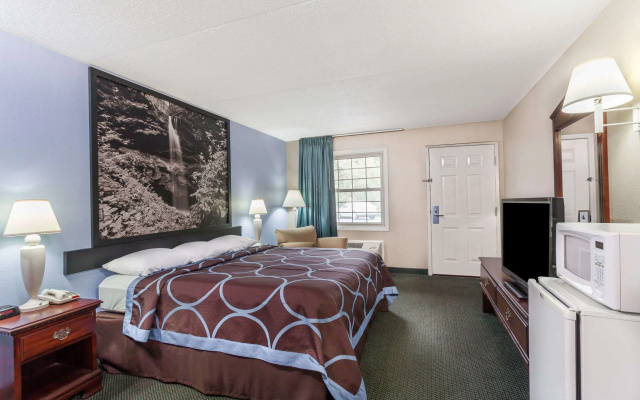 photo 5 of Super 8 by Wyndham Kingston
