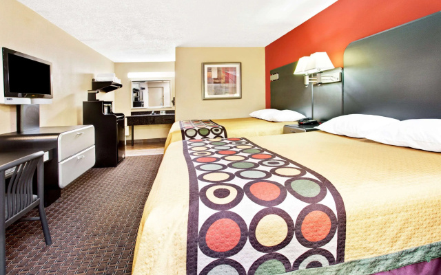 photo 3 of Super 8 by Wyndham Kissimmee/Maingate/Orlando Area