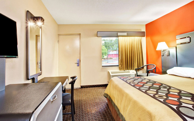 photo 5 of Super 8 by Wyndham Kissimmee/Maingate/Orlando Area