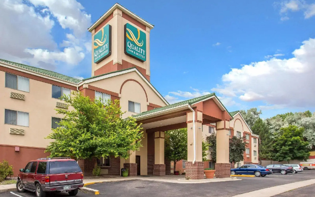 photo 2 of Spark by Hilton Lakewood Denver Southwest