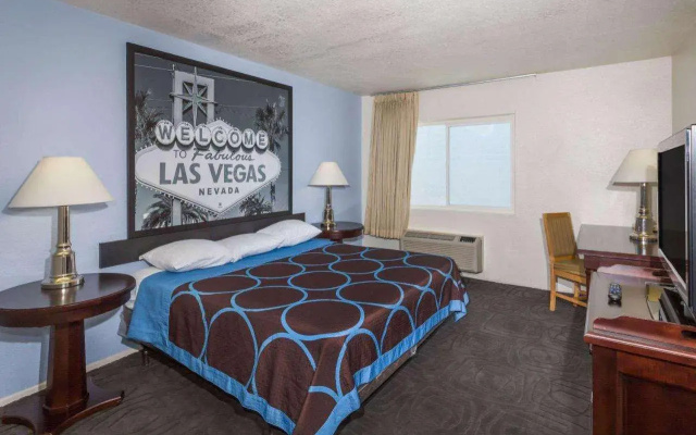 photo 3 of Super 8 Las Vegas Strip Area