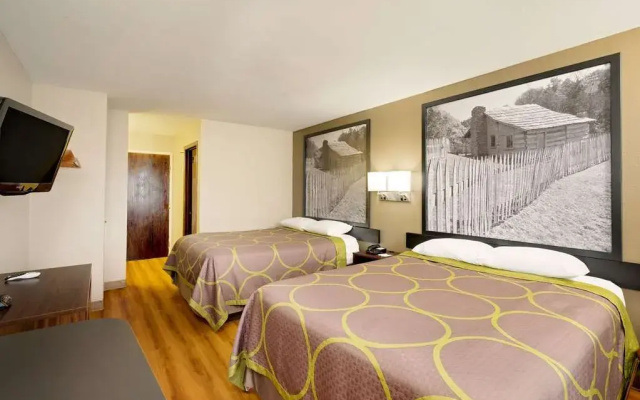 photo 4 of Super 8 Lexington Winchester Rd