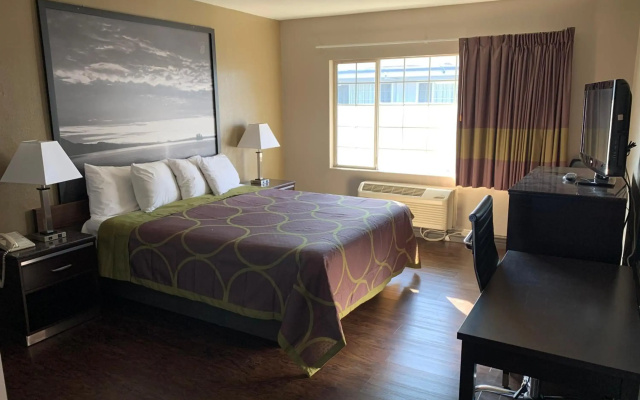 photo 3 of Skyways Hotel