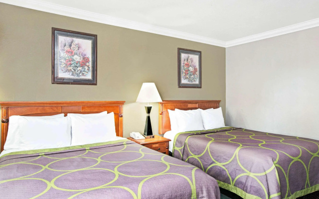 photo 4 of Skyways Hotel
