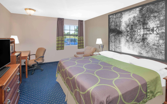 photo 3 of Super 8 by Wyndham Lowell/Bentonville/Rogers Area