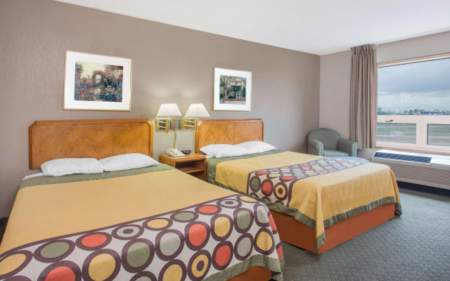 photo 5 of Super 8 By Wyndham Madison East