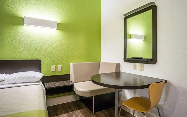 photo 5 of Motel 6