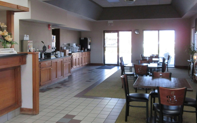 photo 3 of Super 8 Manchester, TN