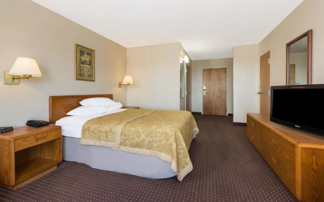 photo 4 of Super 8 by Wyndham Miamisburg Dayton S Area OH