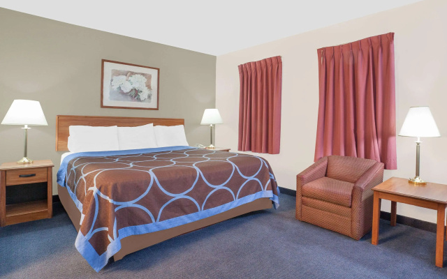 photo 2 of Super 8 by Wyndham Middletown