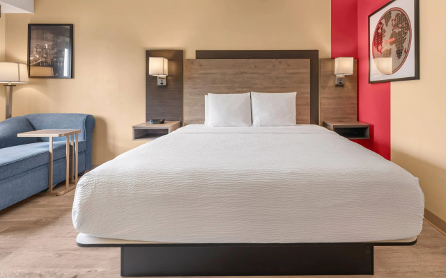 photo 4 of Ramada by Wyndham Minneapolis Golden Valley