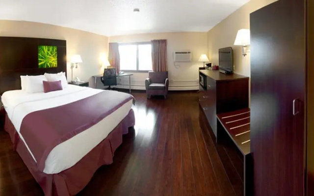 photo 5 of Ramada by Wyndham Minneapolis Golden Valley