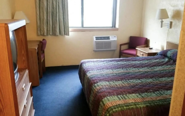 photo 3 of Motel 6-Moline, IL