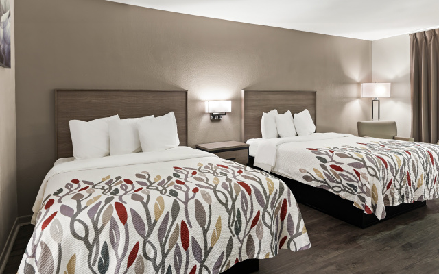 photo 4 of Red Roof Inn & Suites Monroe, NC
