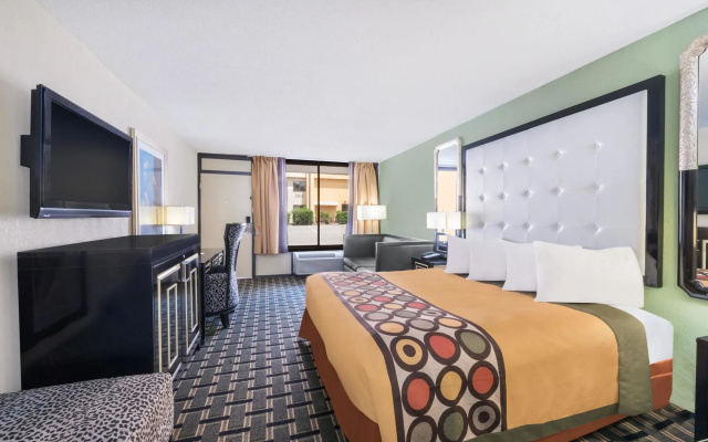 photo 4 of Super 8 by Wyndham Montgomery