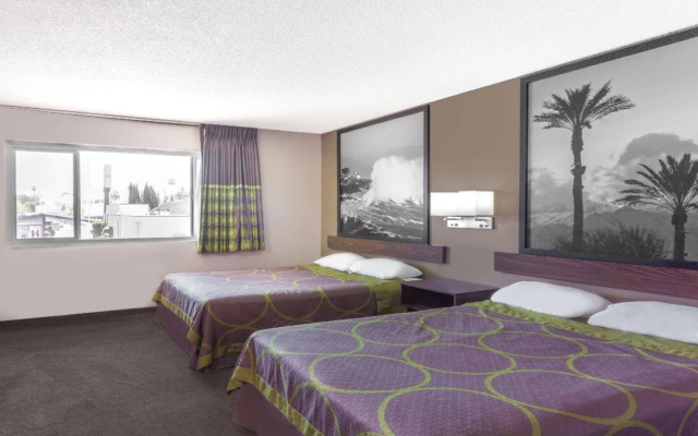 photo 2 of Super 8 by Wyndham Canoga Park