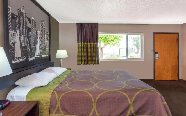 photo 3 of Super 8 by Wyndham Canoga Park