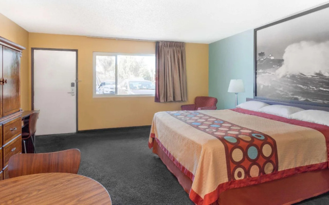 photo 4 of Super 8 by Wyndham Canoga Park