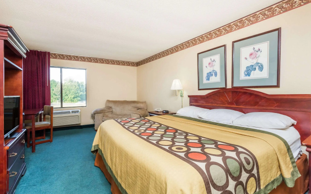 photo 5 of Super 8 by Wyndham Piedmont Greenville Area