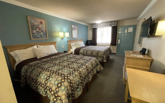 photo 3 of Americas Best Value Inn Houston Hobby Airport