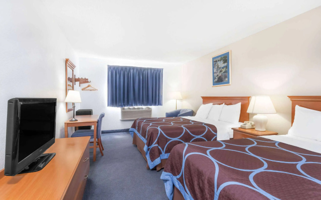 photo 4 of Super 8 by Wyndham Montgomery Maybrook