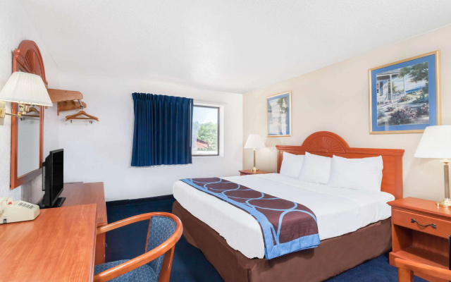photo 5 of Super 8 by Wyndham Montgomery Maybrook