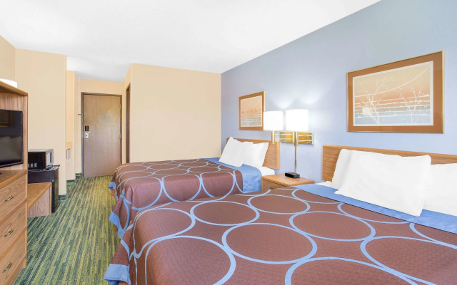 photo 4 of Boarders Inn & Suites by Cobblestone Hotels - Waterloo/Cedar Falls