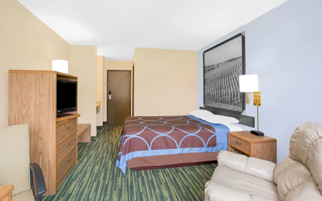 photo 5 of Boarders Inn & Suites by Cobblestone Hotels - Waterloo/Cedar Falls