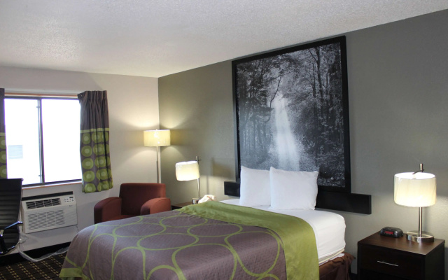 photo 4 of Super 8 by Wyndham Wyoming/Grand Rapids Area