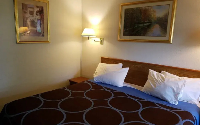 photo 5 of Super 8 Motel -Auburn