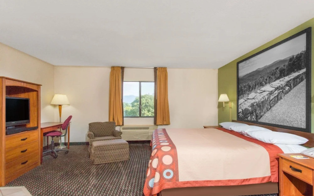 photo 4 of Super 8 Motel - Bedford