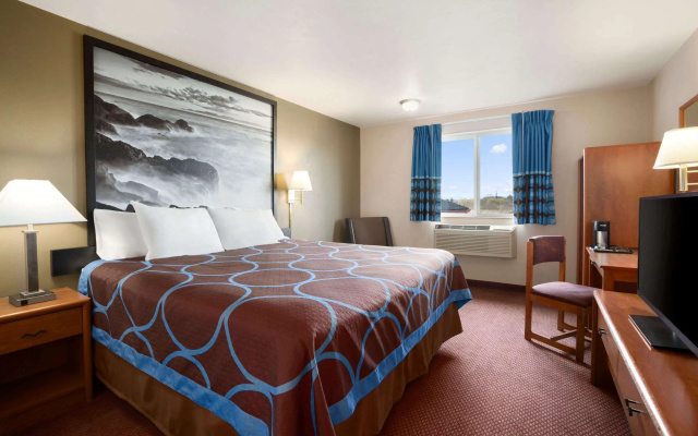 photo 3 of Super 8 by Wyndham Bellingham Airport/Ferndale