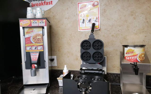 photo 2 of Super 8 Motel - Covington