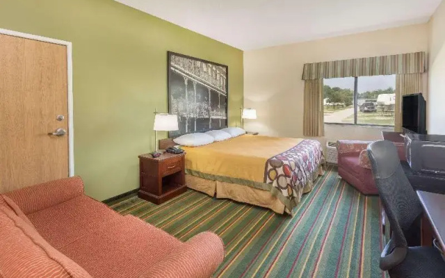 photo 3 of Super 8 Motel Duson Lafayette West Area