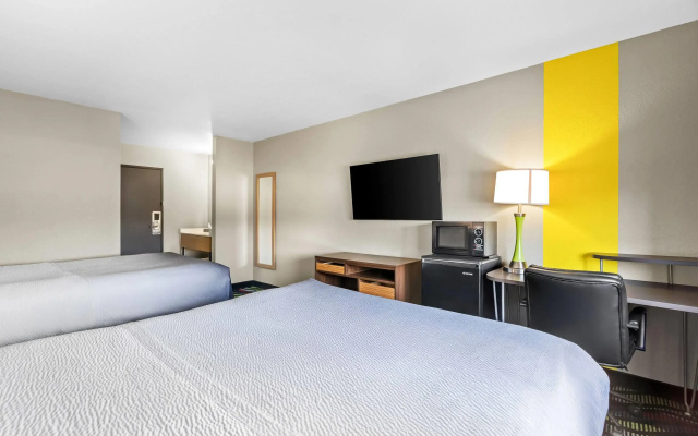 photo 5 of Super 8 by Wyndham Farmington