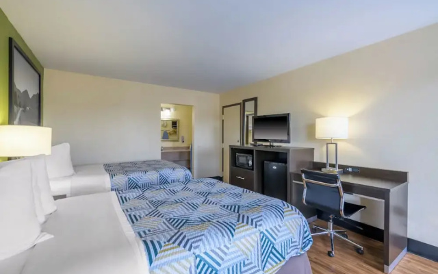 photo 4 of Super 8 Motel - Forsyth