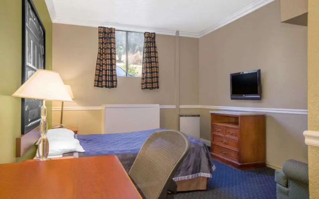 photo 2 of Super 8 Hayward Downtown