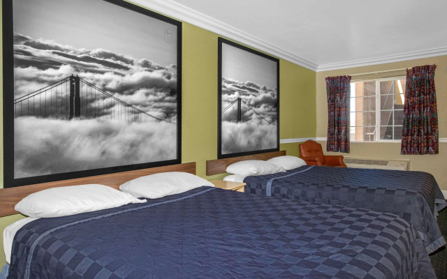 photo 3 of Super 8 By Wyndham Hayward Downtown