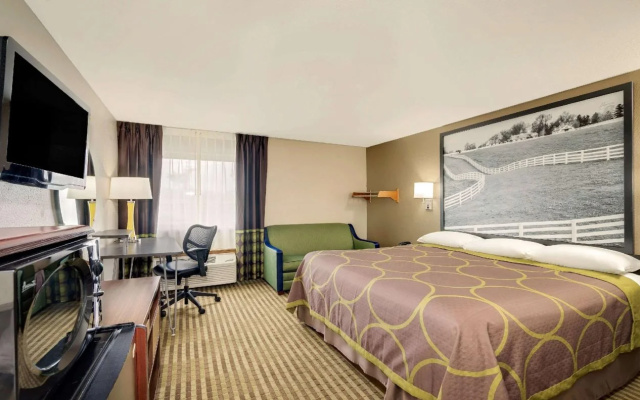 photo 4 of Super 8 By Wyndham Lexington Winchester Rd