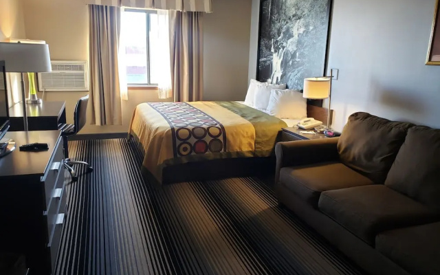 photo 5 of Super 8 Milwaukee Airport