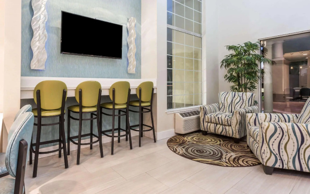 photo 4 of Signature Inn Mountain View