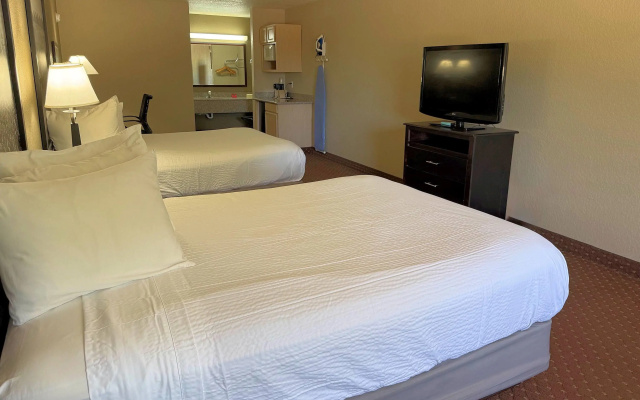 photo 2 of Baymont by Wyndham New Braunfels TX