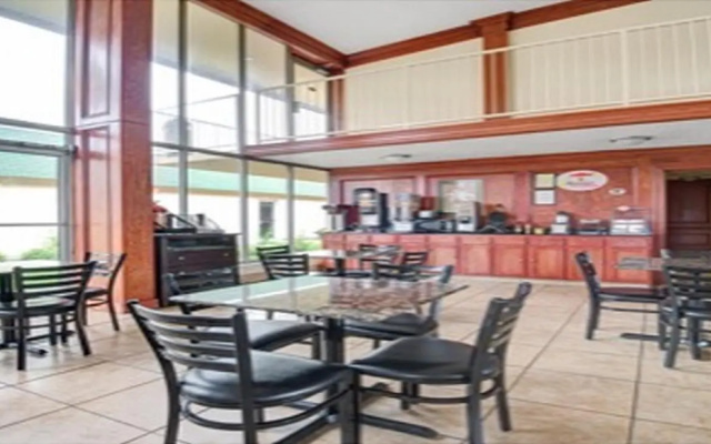 photo 5 of Super 8 Nashville Airport Music City Area