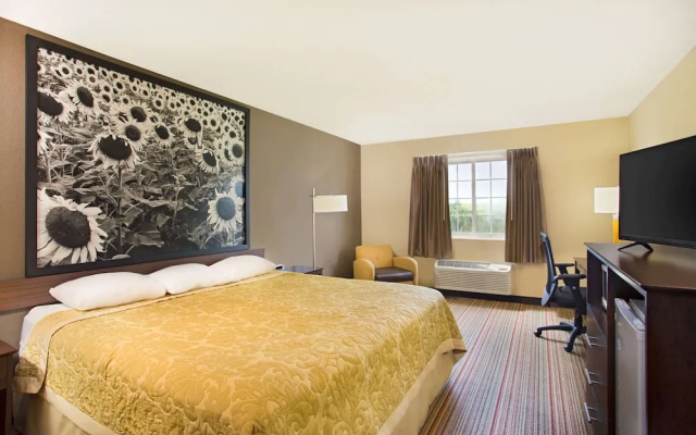 photo 4 of Super 8 New Hampton