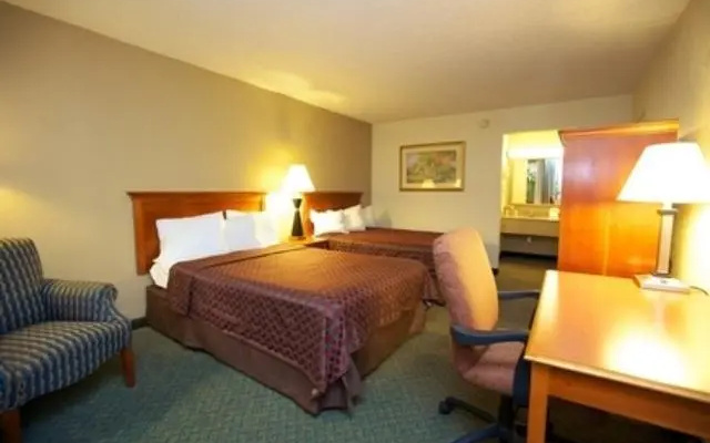photo 2 of Super 8 Newport