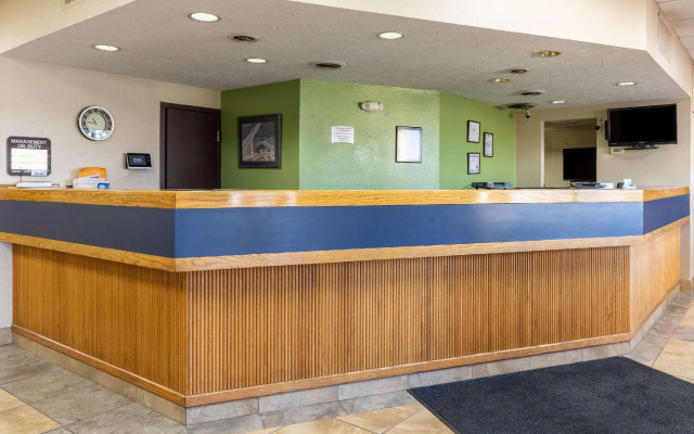 photo 2 of Quality Inn Newport