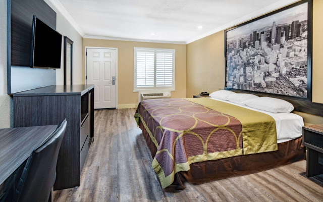 photo 4 of Super 8 by Wyndham North Hollywood