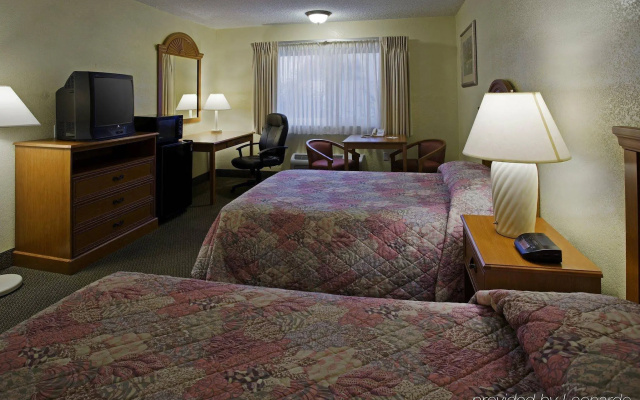 photo 4 of Super 8 by Wyndham Oceanside Marty's Valley Inn